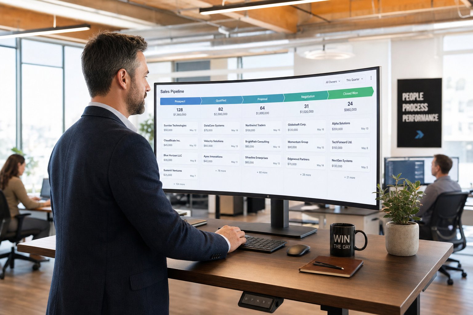 Gerente de vendas revisando painel de pipeline de CRM unificado mostrando negócios do prospect ao fechamento